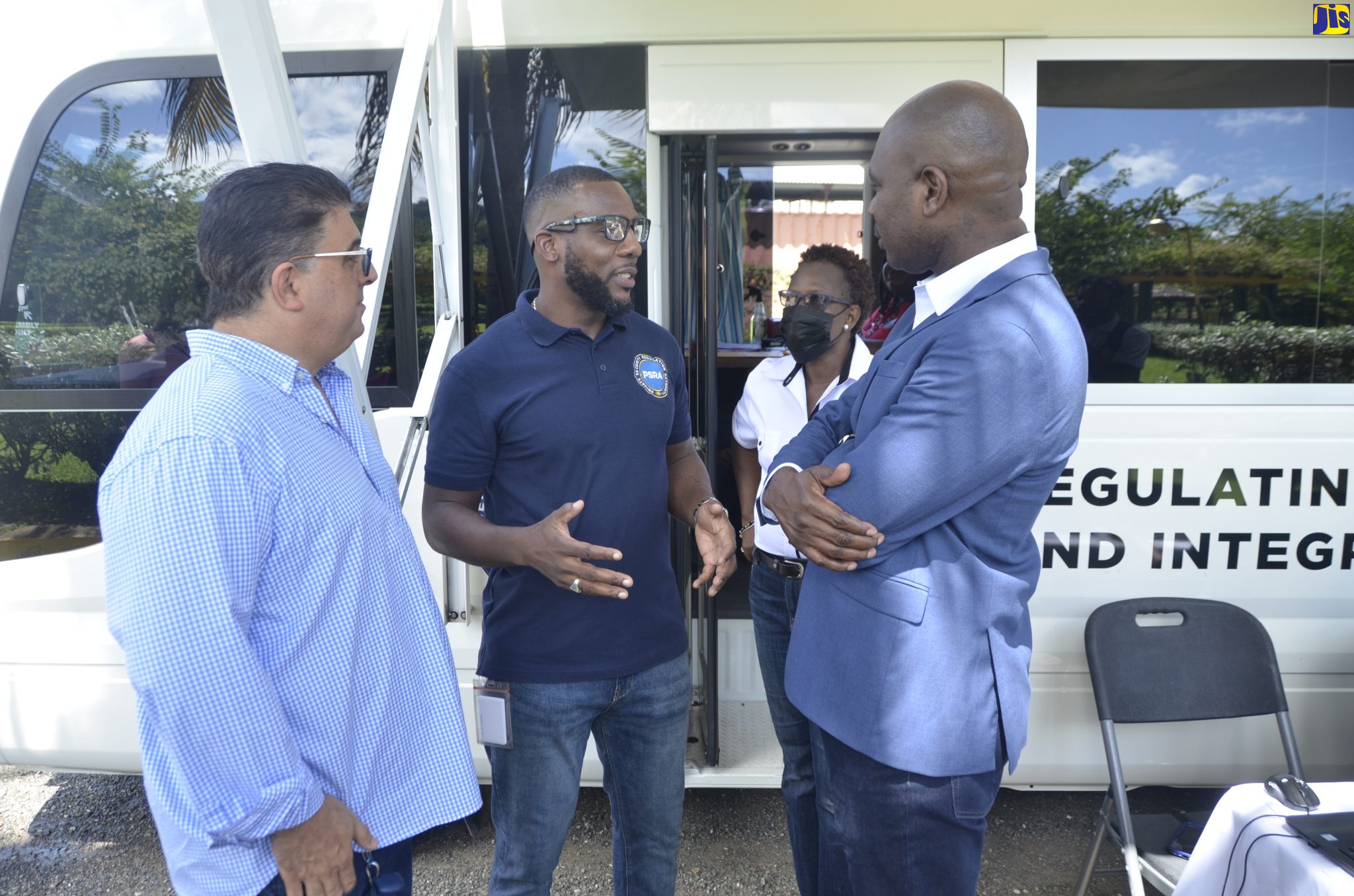 Mobile Registration Unit Moving Security Operators into the Formal Sector