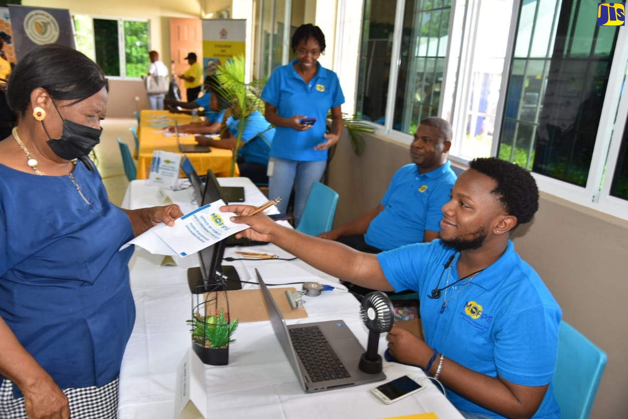 PHOTOS: Gov’t Mobile Services Fair in Clarendon