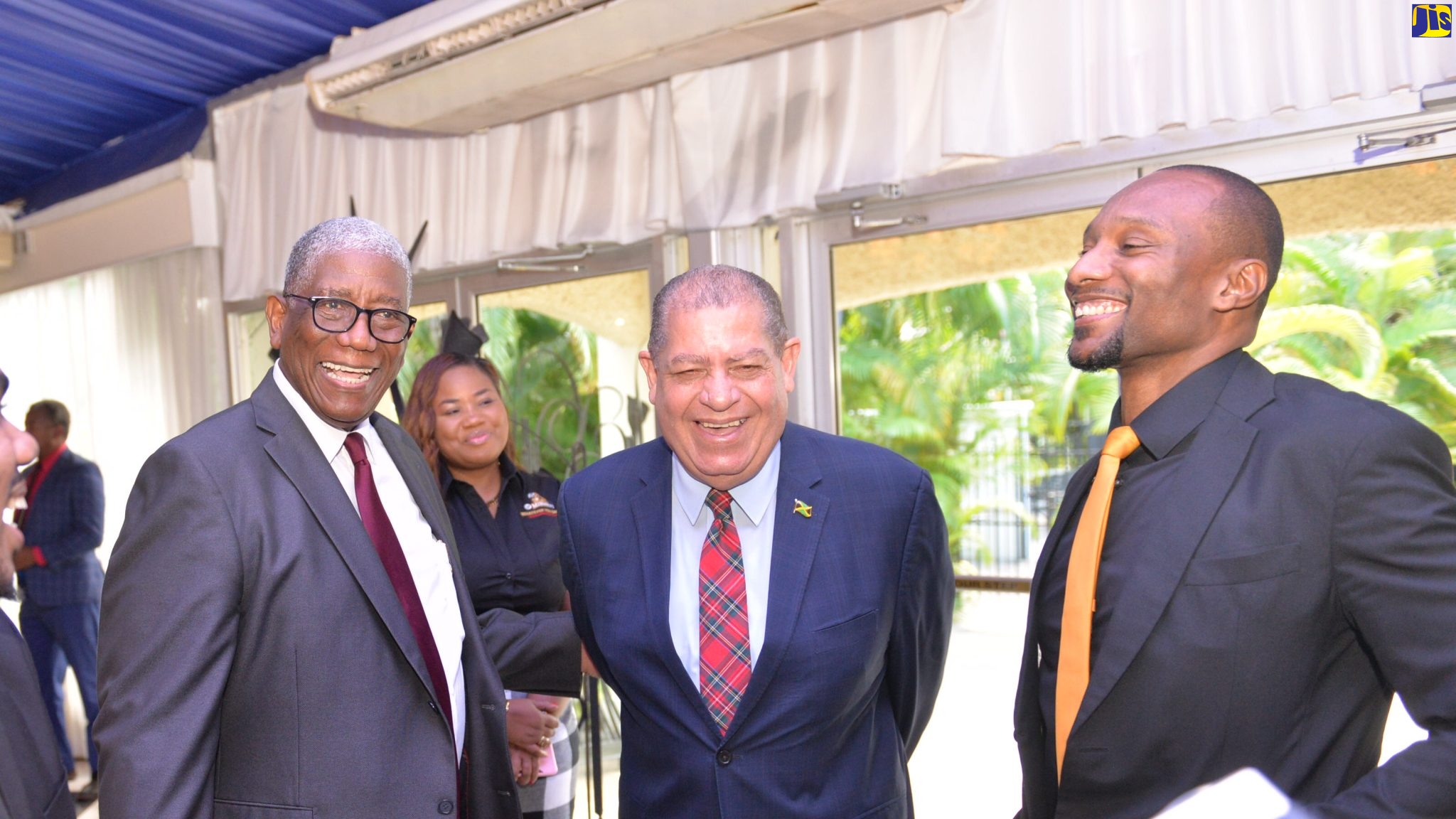 Transport Minister Lauds Marathon Insurance Brokers