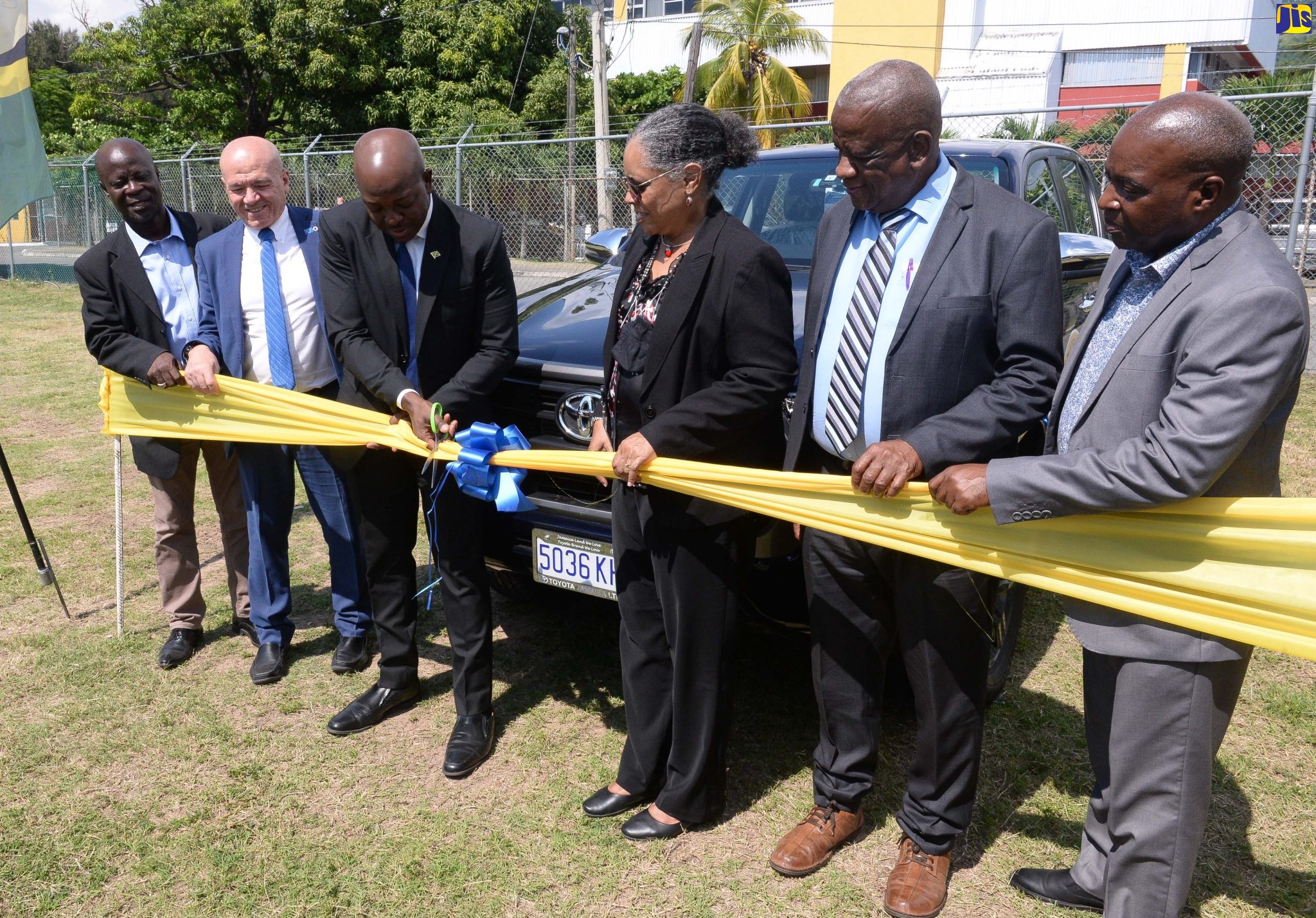 Agriculture Ministry Gets Vehicle for ‘A Jamaican Path From Hills to Ocean’ Project