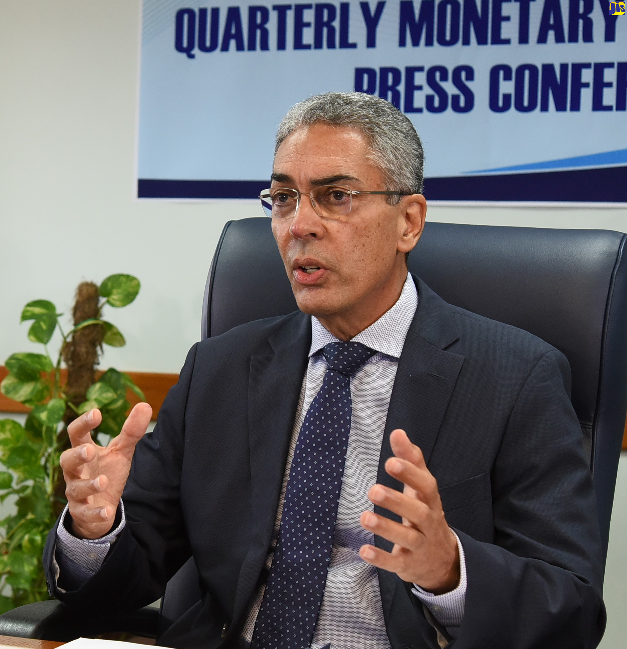 Foreign Exchange Market Remains Relatively Stable