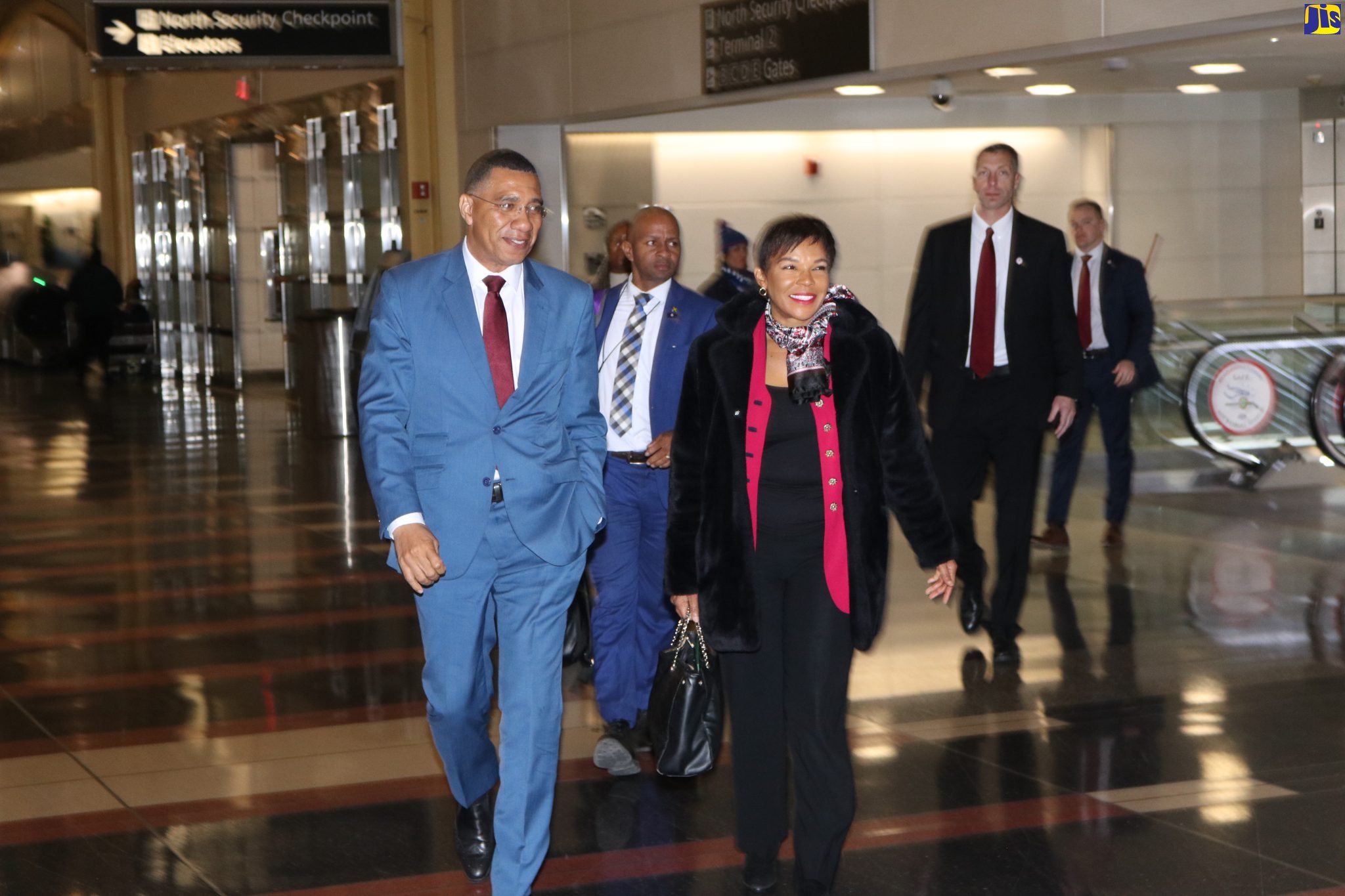 Prime Minister, the Most. Hon. Andrew Holness is met on arrival at the Ronald Reagan International Airport in Washington DC on Tuesday (December 6) by Jamaica’s Ambassador to the United States (US) Her Excellency Audrey Marks.