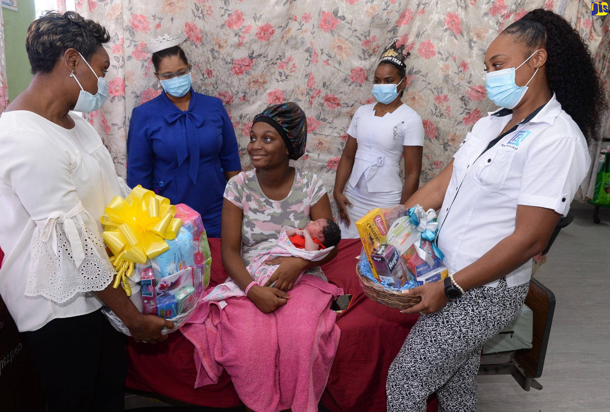 PHOTOS: Hon. Juliet Cuthbert Flynn Visits Spanish Town Hospital on New Year’s Day