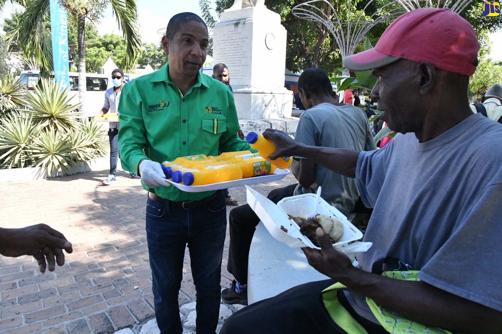 PHOTOS: Mayor of Kingston’s New Year’s Day Feeding of the Homeless Treat