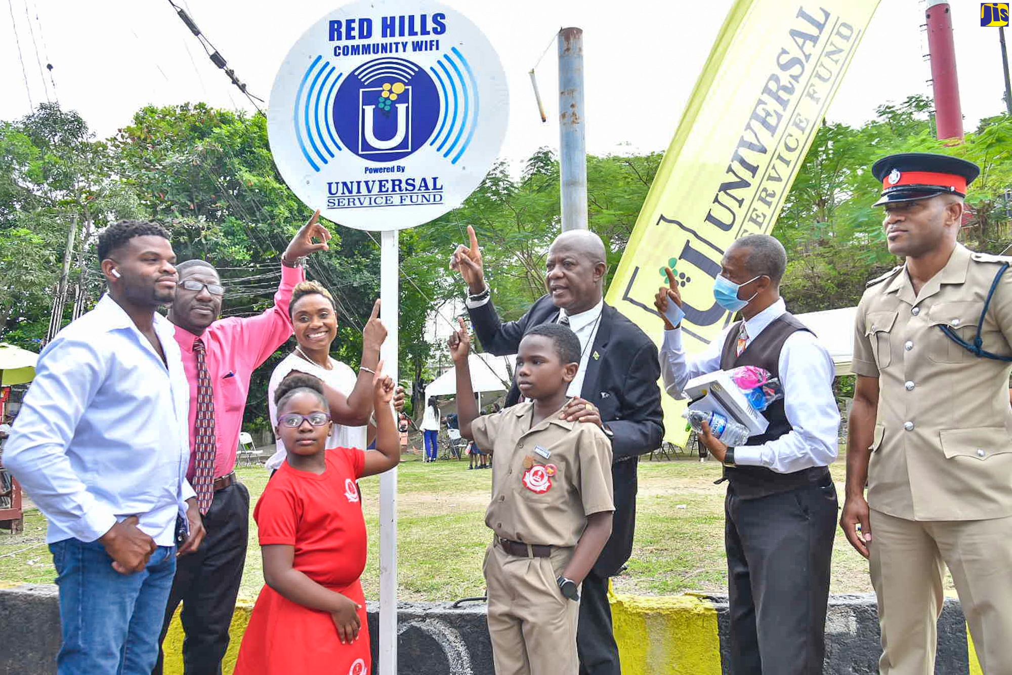 PHOTOS: Red Hills And Lawrence Tavern Communities in St. Andrew West Rural Get Free Wi-Fi Facilities