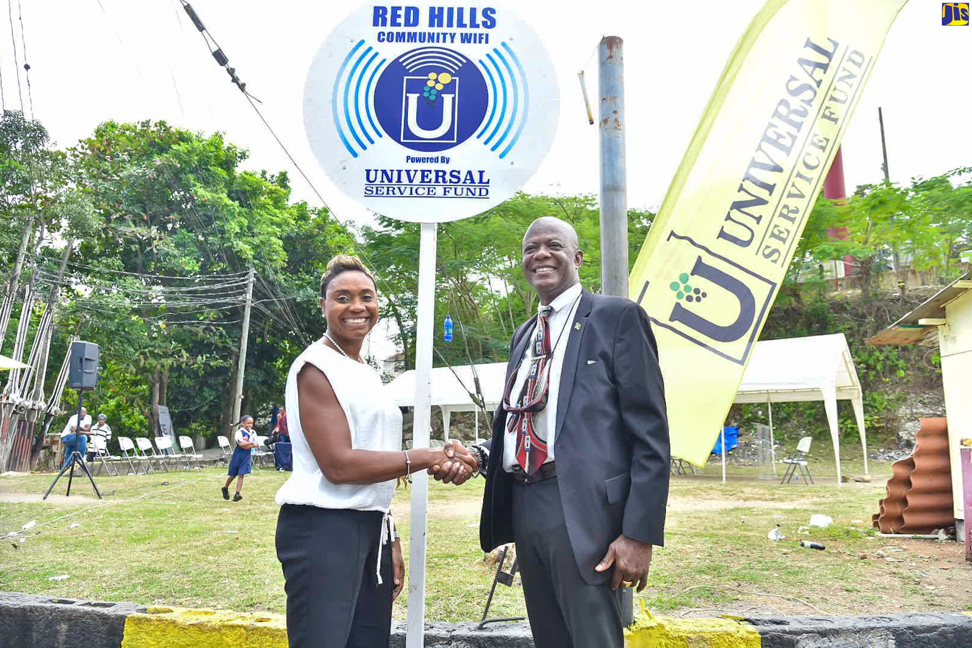 PHOTOS: Red Hills And Lawrence Tavern Communities in St. Andrew West Rural Get Free Wi-Fi Facilities