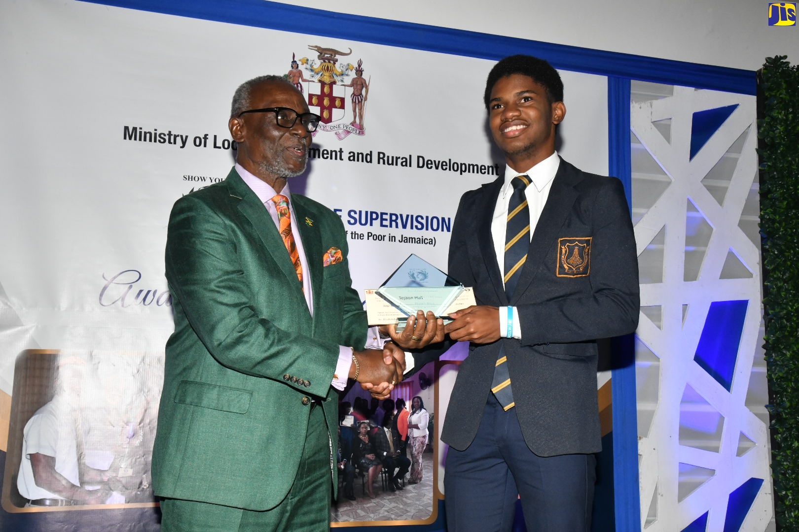 Board of Supervision Awards 48 High-Performing Students