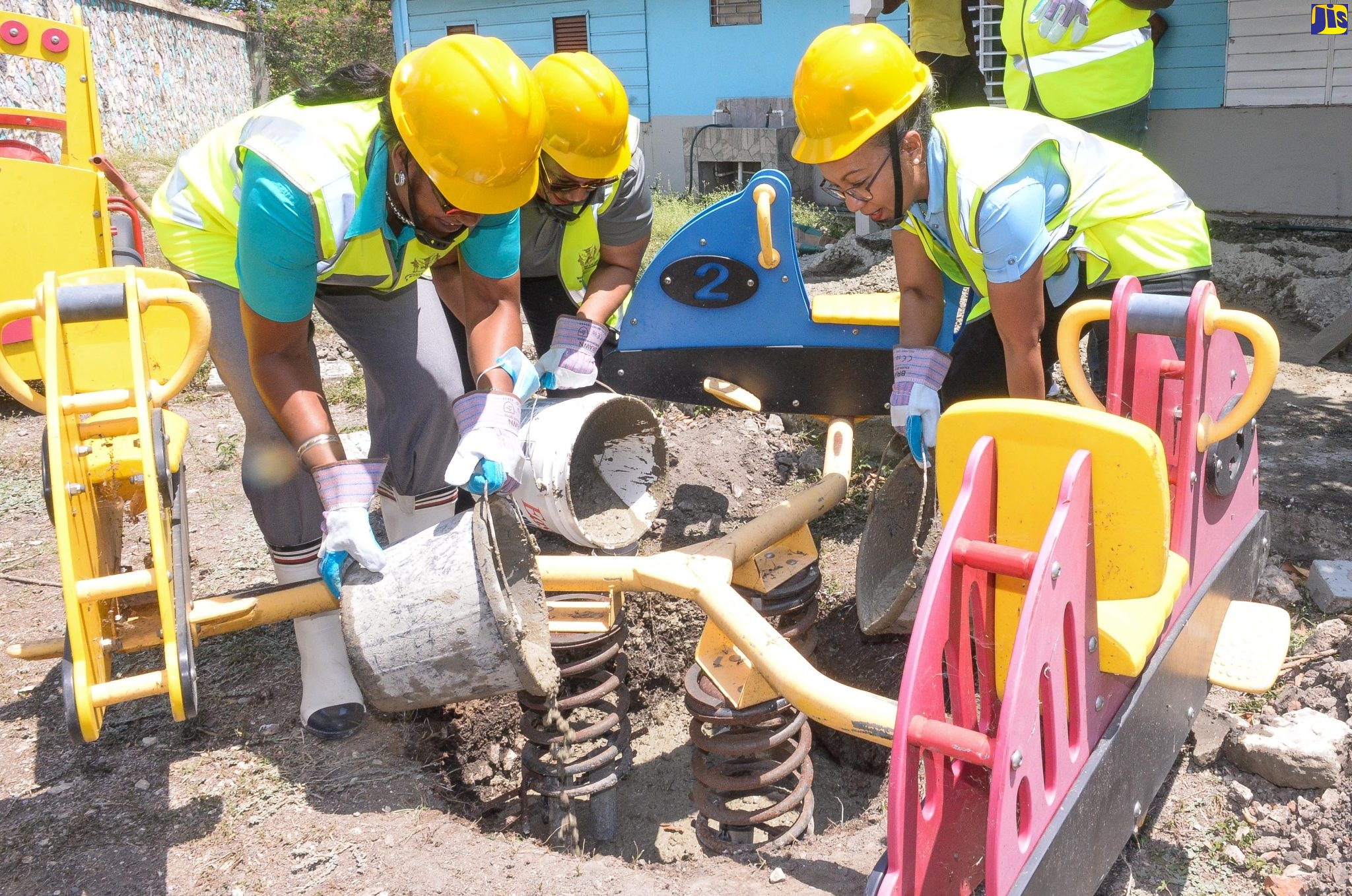 PHOTOS: Ministry of Labour participates in work day at Little Angels Learning Centre