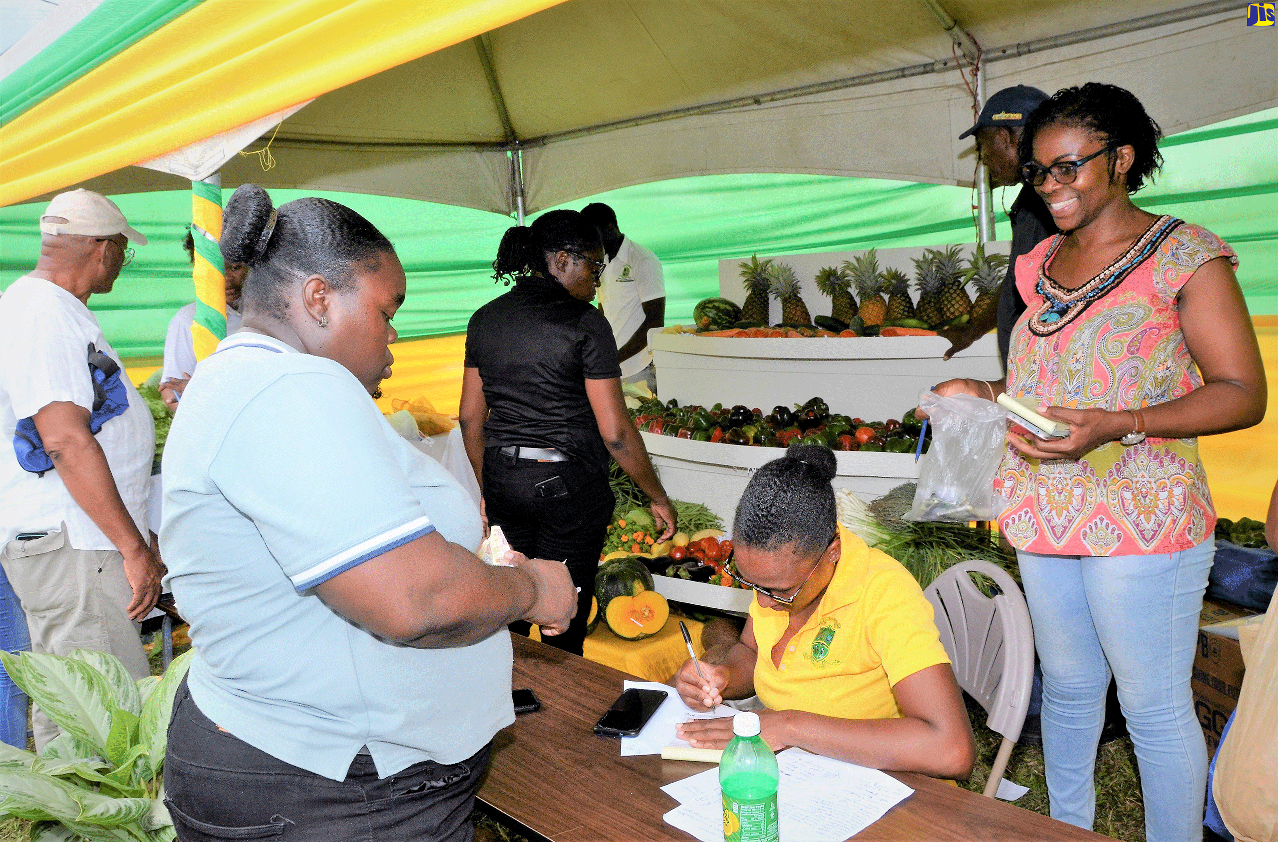 Agriculture Students Urged to Apply Training and Innovation to Sector