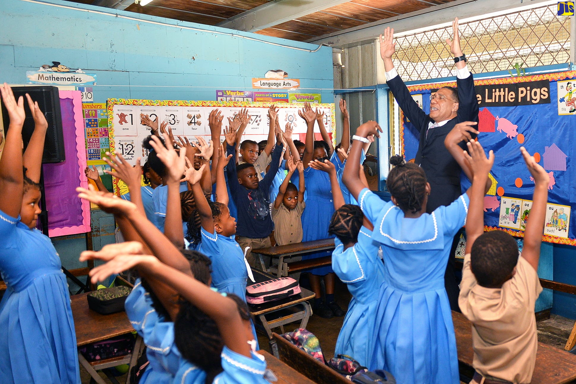 Prime Minister Holness Reads to Students