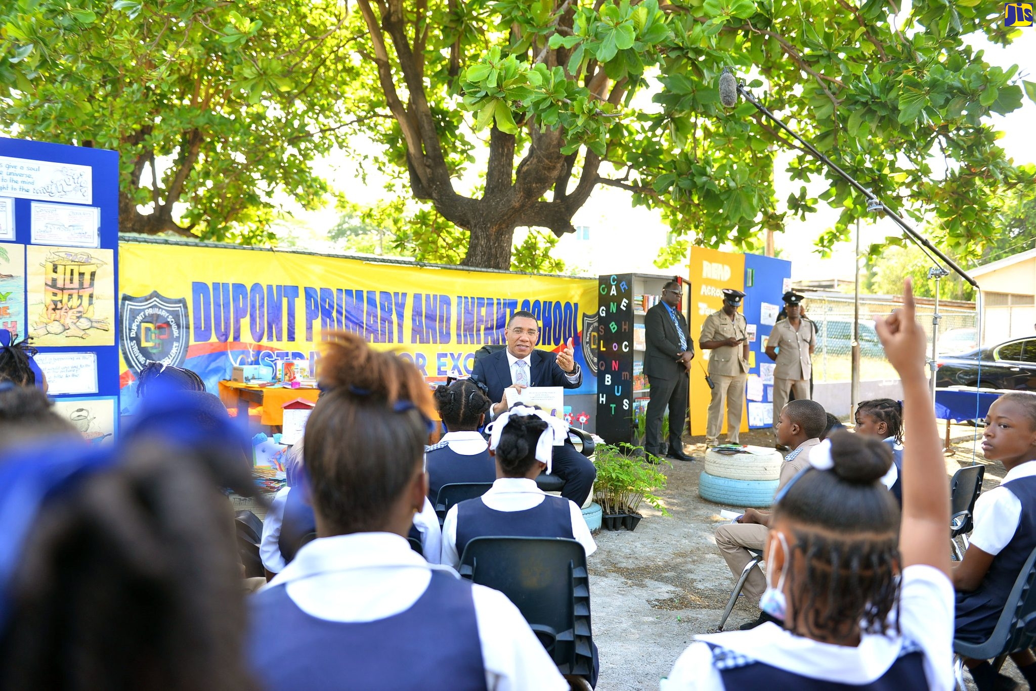 Prime Minister Holness Reads to Students