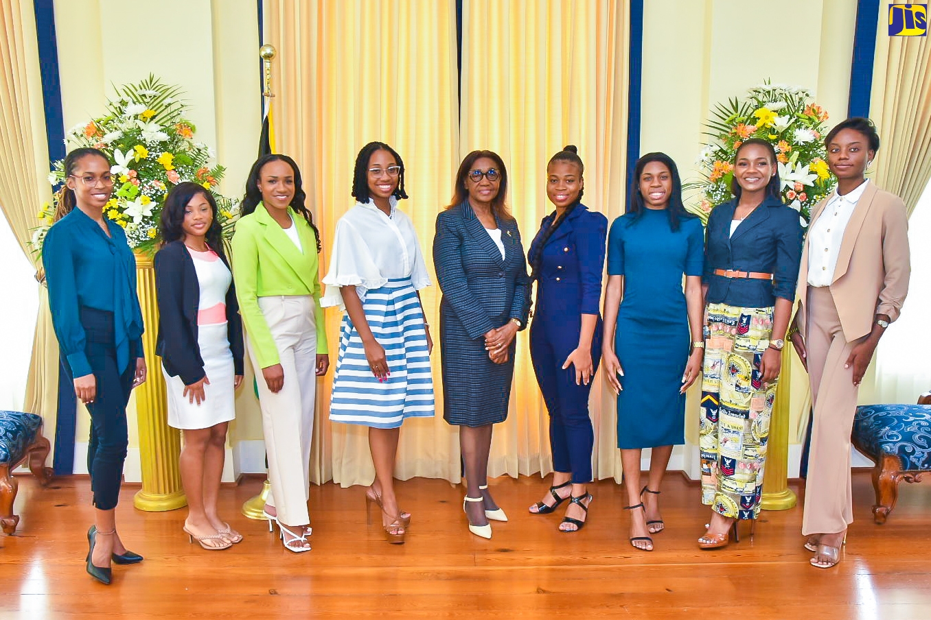 PHOTOS: Beauties Call on Deputy G-G