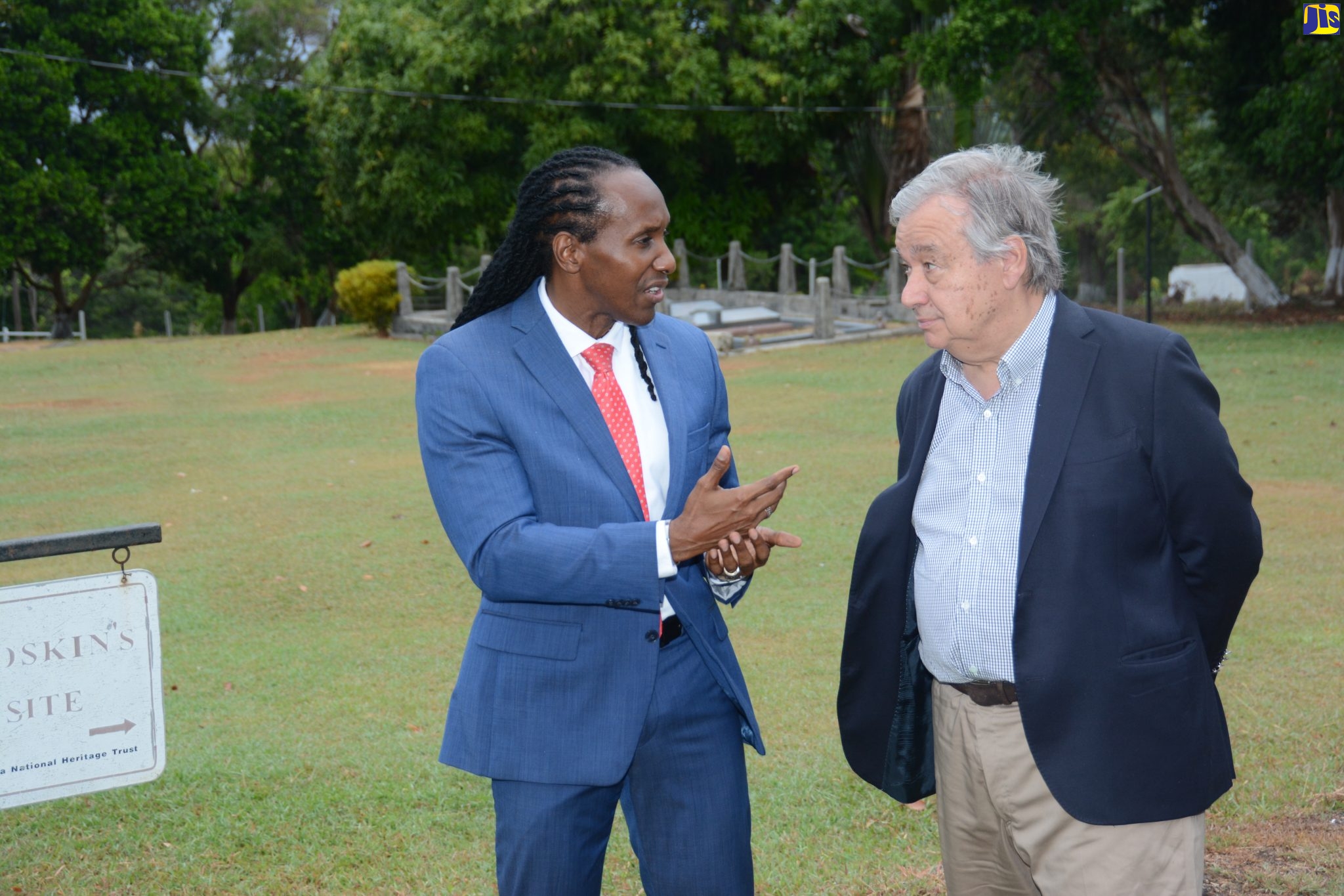 PHOTO: UN Secretary-General Tours Seville Heritage Park