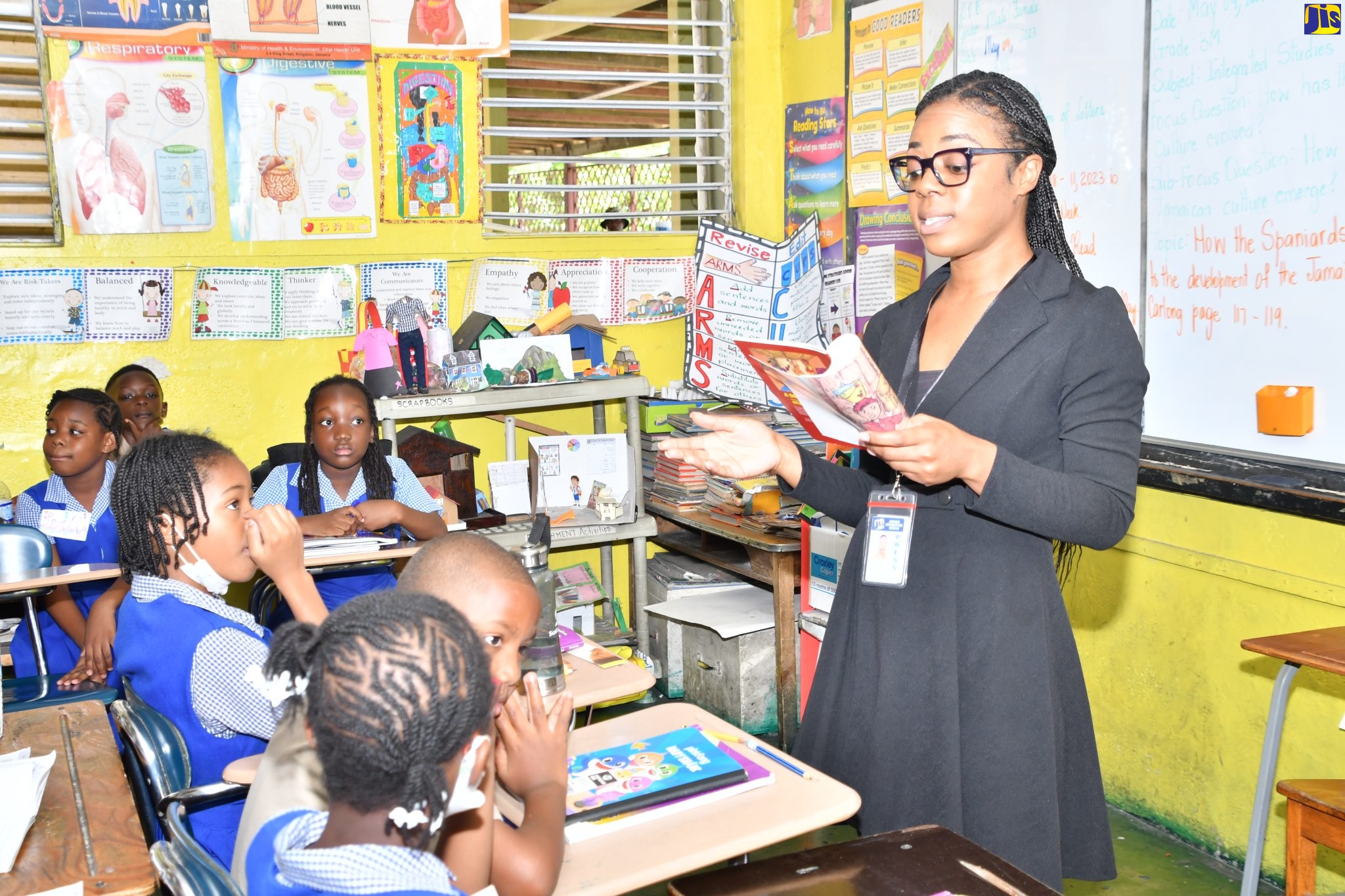 PHOTOS: Regional Office Team Members Read to Students