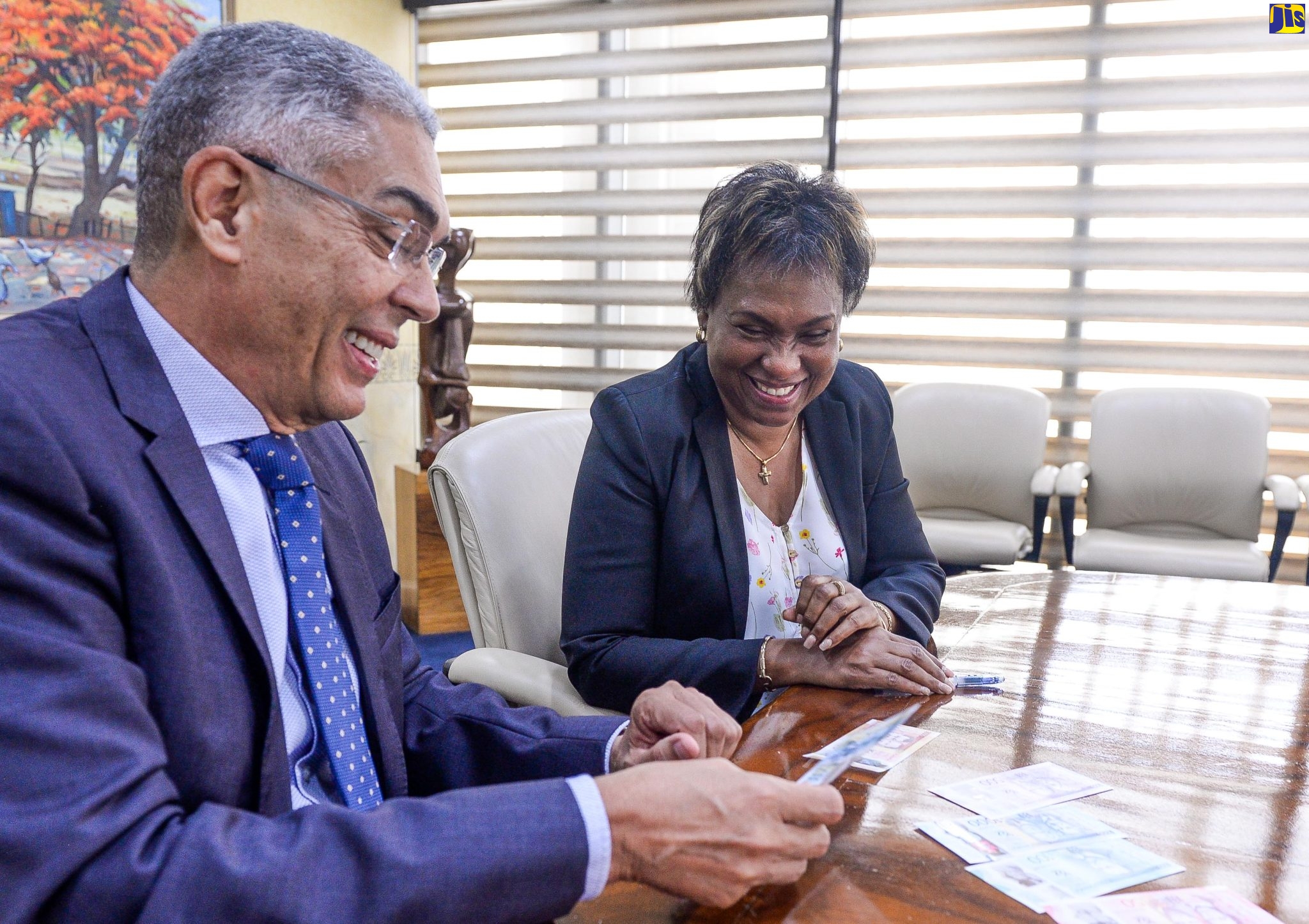 Gradual Reduction Anticipated for Paper-Based Banknotes in Circulation