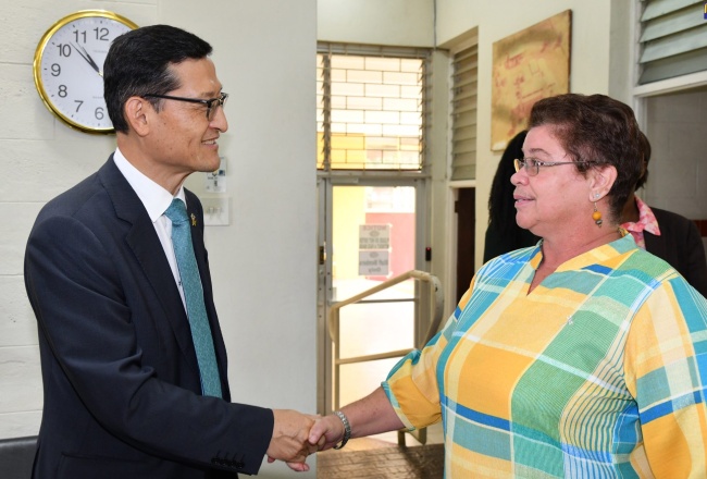 PHOTOS: Charge D’ Affaires, Korean Embassy Visits Bauxite Institute