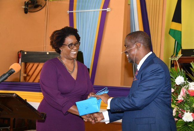 Minister Tufton Hails Public Healthcare Workers