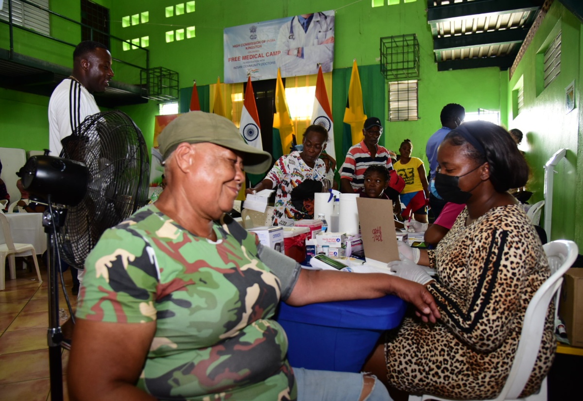 St. Andrew West Central Residents Receive Free Health Checks