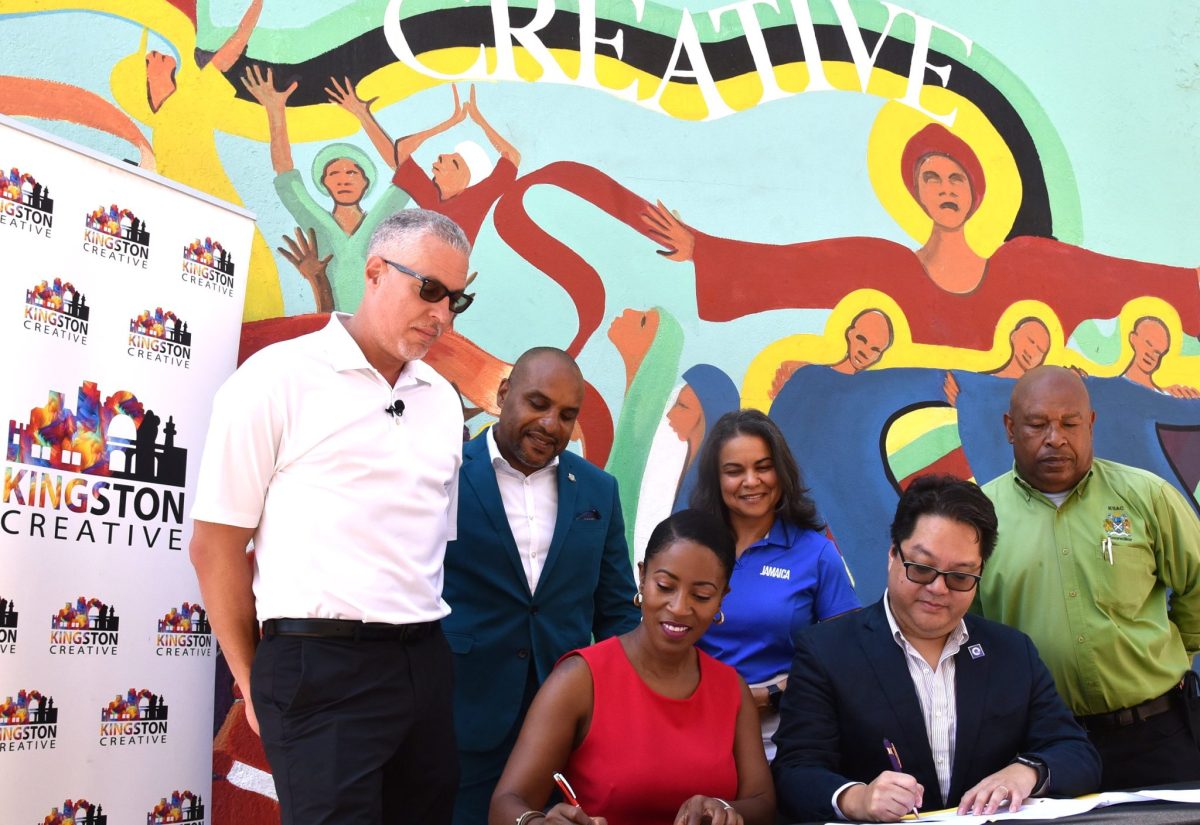PHOTOS: Kingston Creative Receives US$15,000 from the Expedia Group