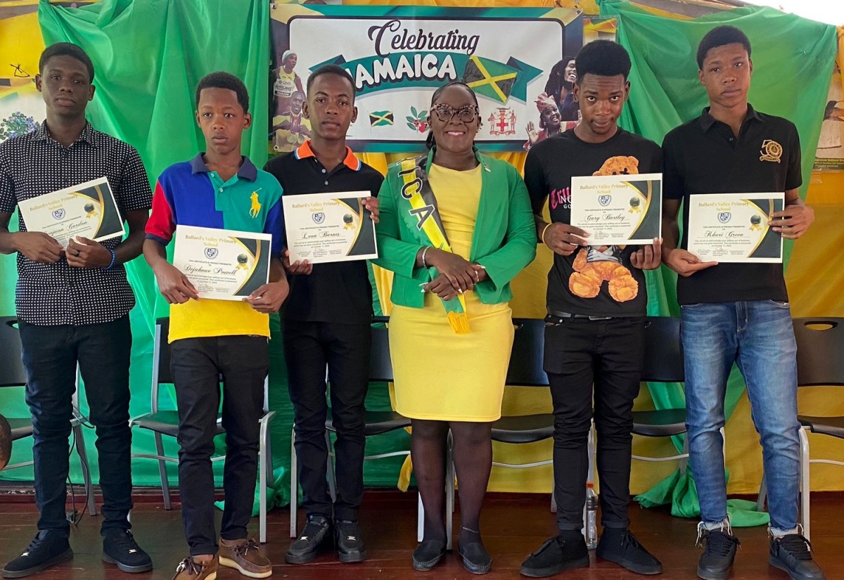 Scholarship Fund For BB Coke Students – Jamaica Information Service