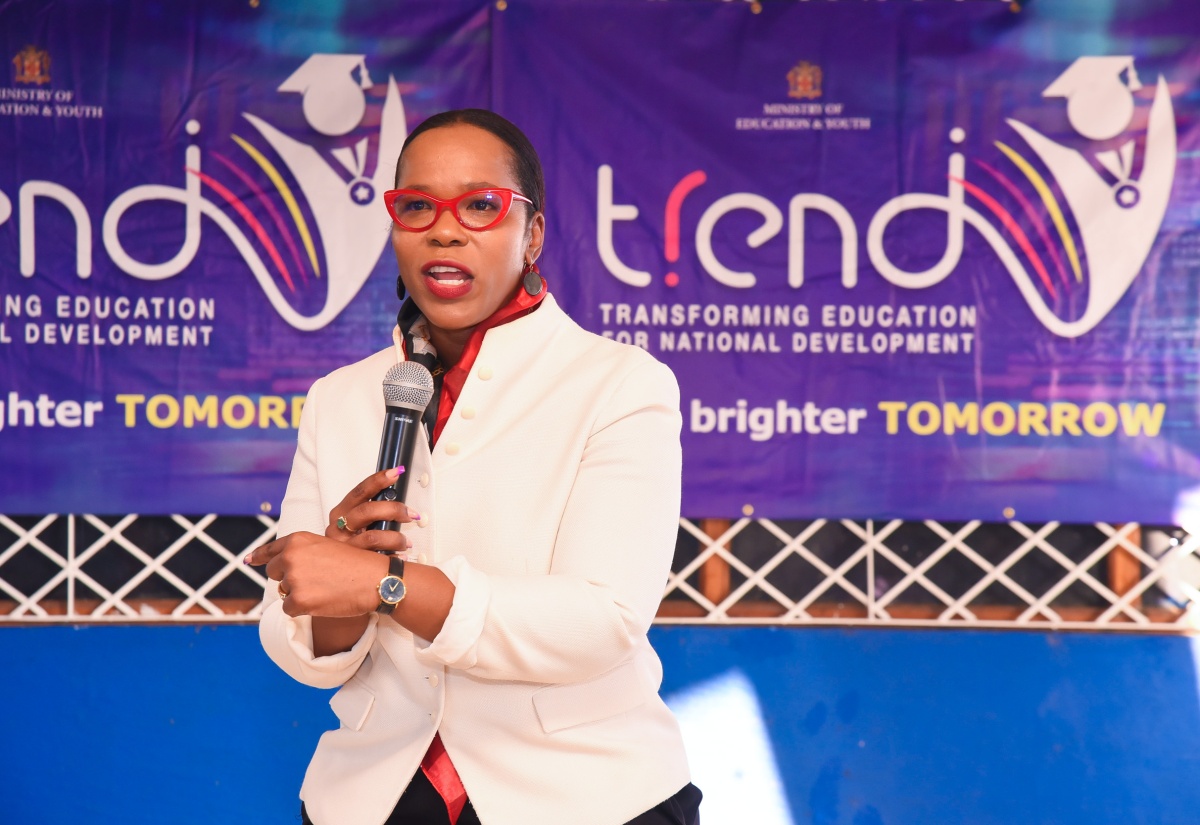 PHOTOS: Education Minister and Permanent Secretary Attend Ministry’s First Trend Staff Pop-Up