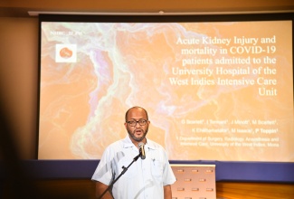 Director of the Critical Care Unit at the UHWI Dr. Patrick Jason Toppin presents his study on Acute Kidney Injury at the 13th National Health Research Conference in November 2022

 