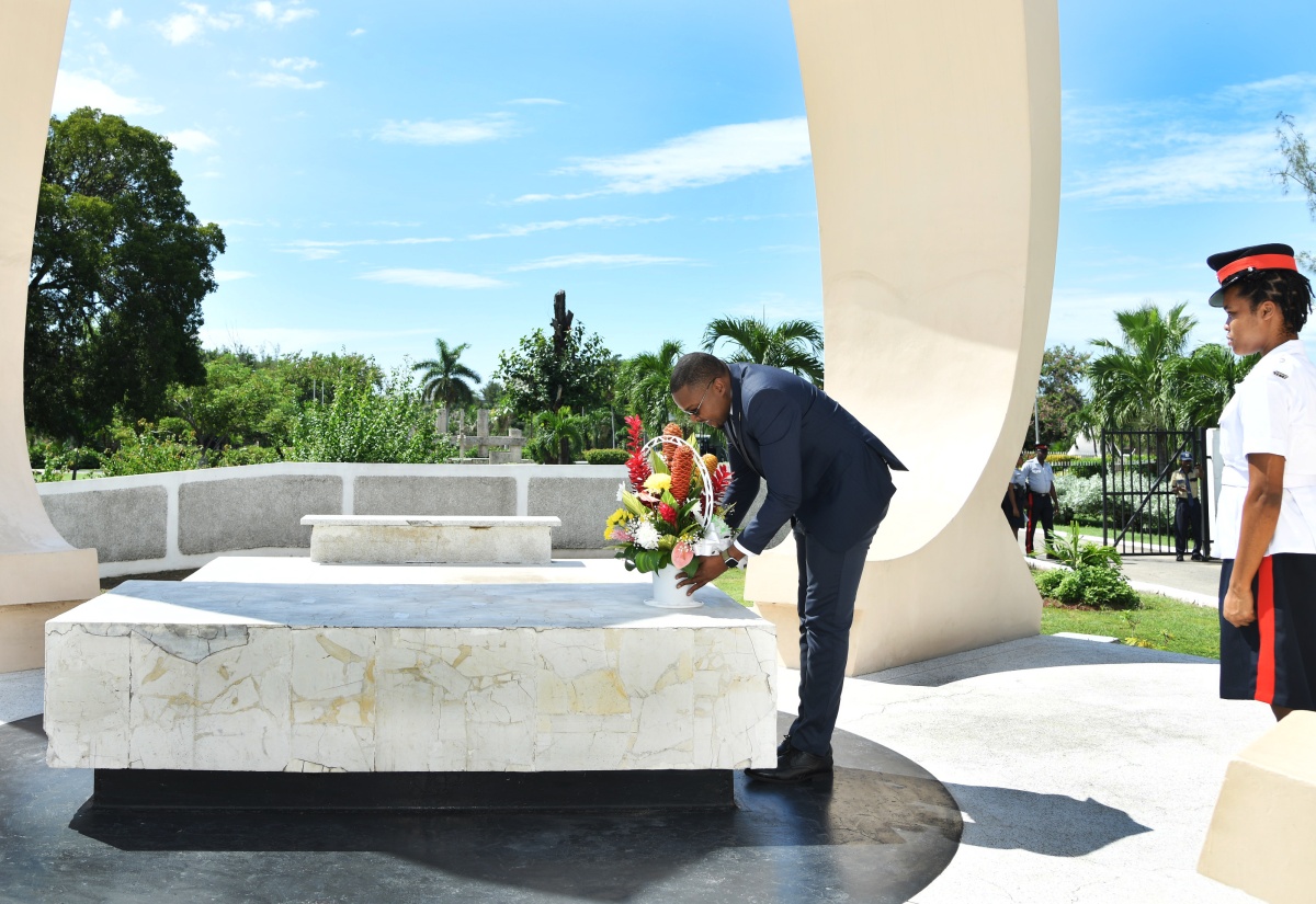 PHOTOS: Floral Tribute for Sir Donald Sangster