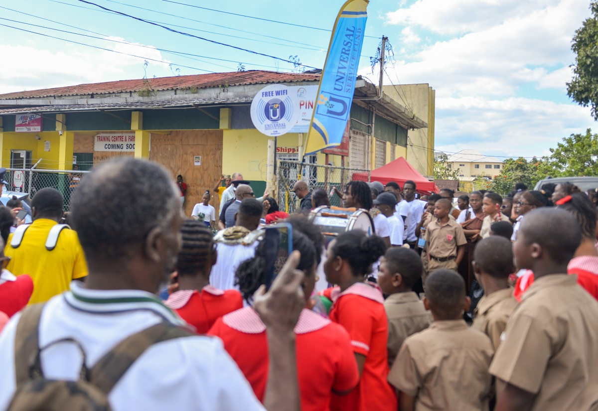Community Wi-Fi Opening Doors of Opportunity – Minister Vaz