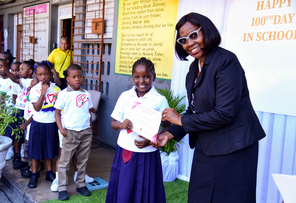 Half-Way Tree Primary Honours Students for Perfect Attendance