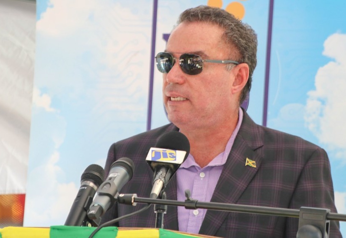 USF Continues to Provide Free Wi-Fi Access to Every Part of the Country – Minister Vaz