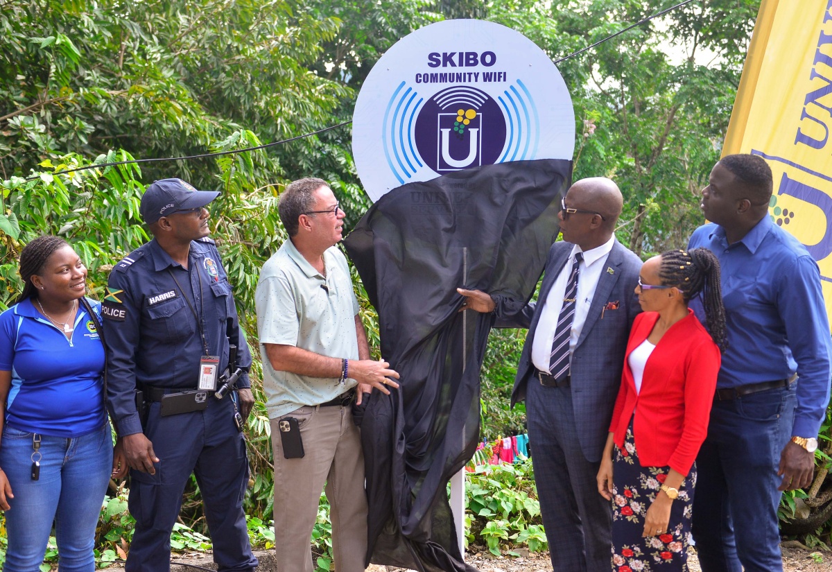 PHOTOS: Minister Vaz Launches Skibo Community Wi-Fi Service in Portland