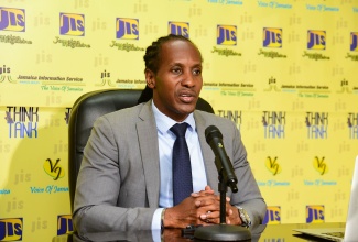 Minister of State in the Ministry of Foreign Affairs and Foreign Trade, Hon. Alando Terrelonge, addresses a Jamaica Information Service (JIS) Think Tank at the agency’s head office in Kingston on Thursday (April 25).