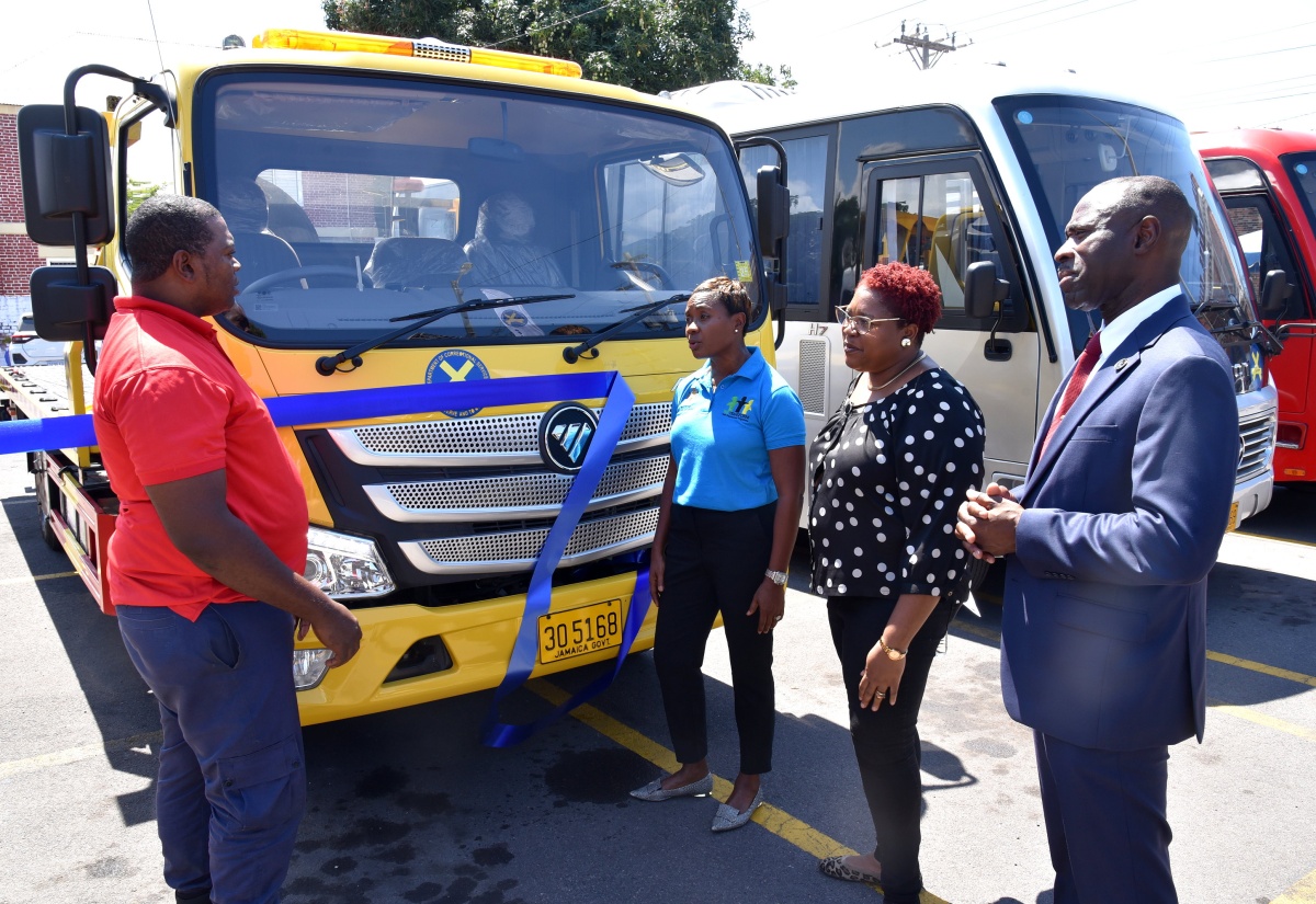 Department of Correctional Services Gets 12 New Vehicles