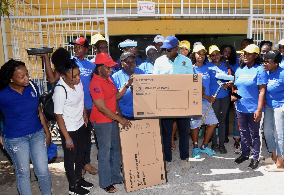 Heart/NSTA Trust Leads Sprucing Up of Stimulation Plus Centre on Labour Day