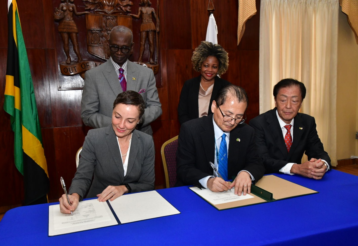 PHOTOS: Jamaica Receives Emergency Relief Items from Japan