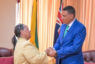 Prime Minister, the Most Hon. Andrew Holness, receives a cheque for US$200,000 from Premier of the Cayman Islands, Hon. Juliana O’Connor-Connolly, towards Jamaica’s Hurricane Beryl recovery efforts. The presentation, which also included medical equipment, was made during a meeting between the leaders on Thursday (July 18) at the Office of the Prime Minister. Premier O’Connor-Connolly led a Cayman Islands delegation that paid a working visit to Jamaica on Thursday.