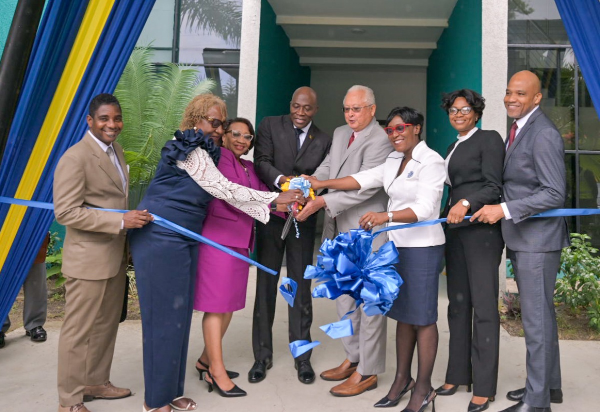 Justice Ministry Hands Over Family Court in St. Ann’s Bay