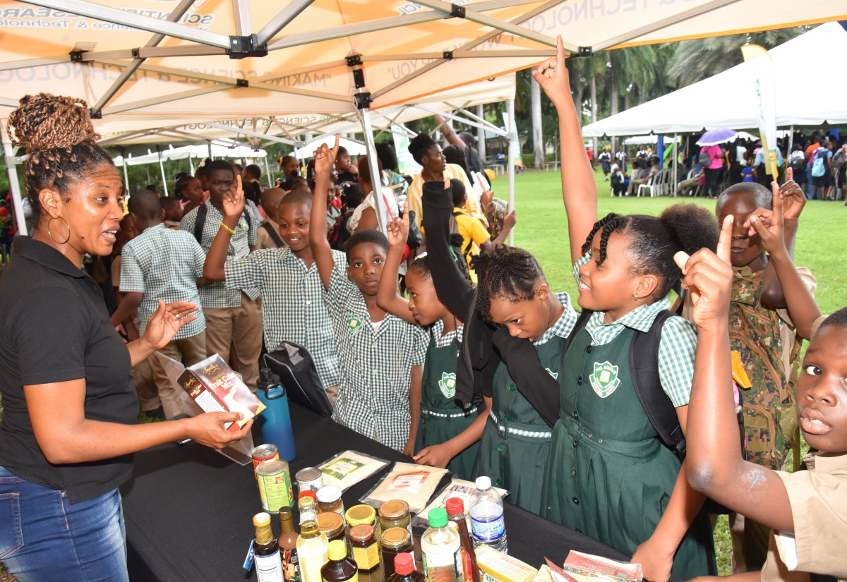 PHOTOS: SRC Science Fair