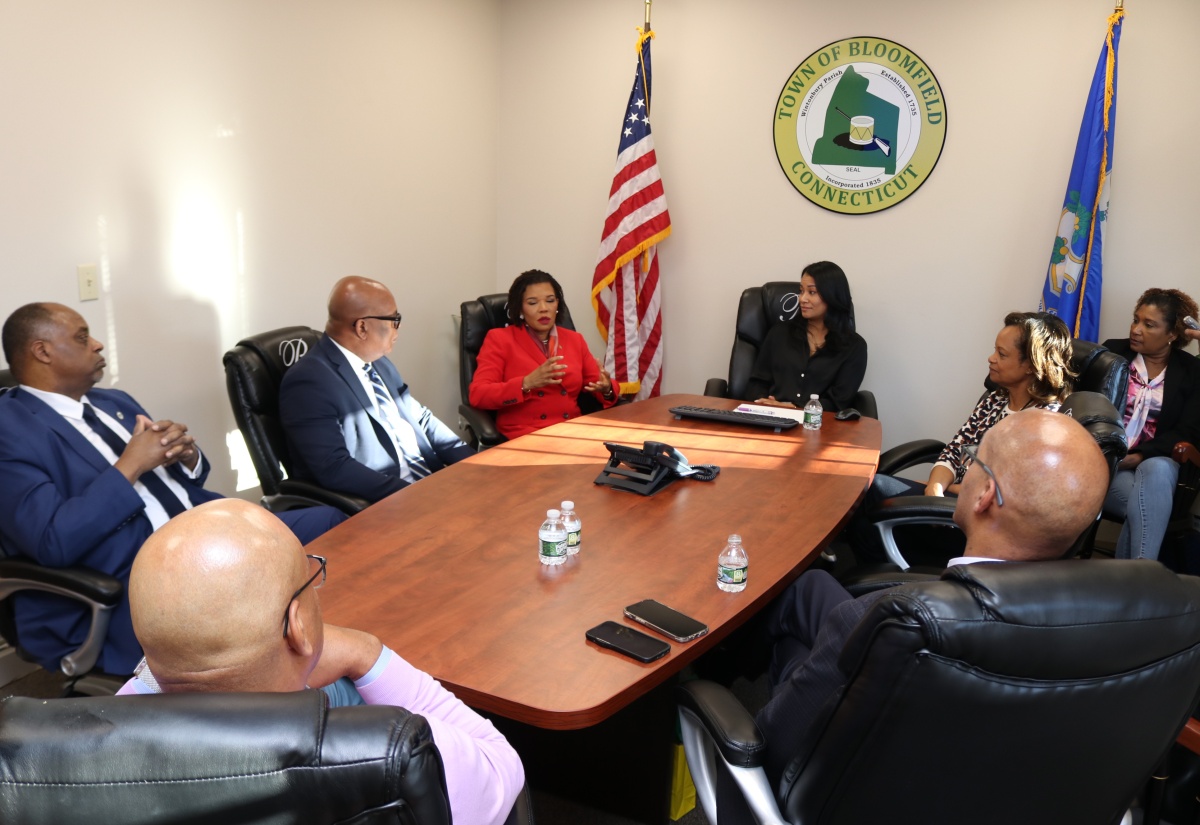 PHOTOS: Ambassador Marks Calls on Bloomfield Mayor