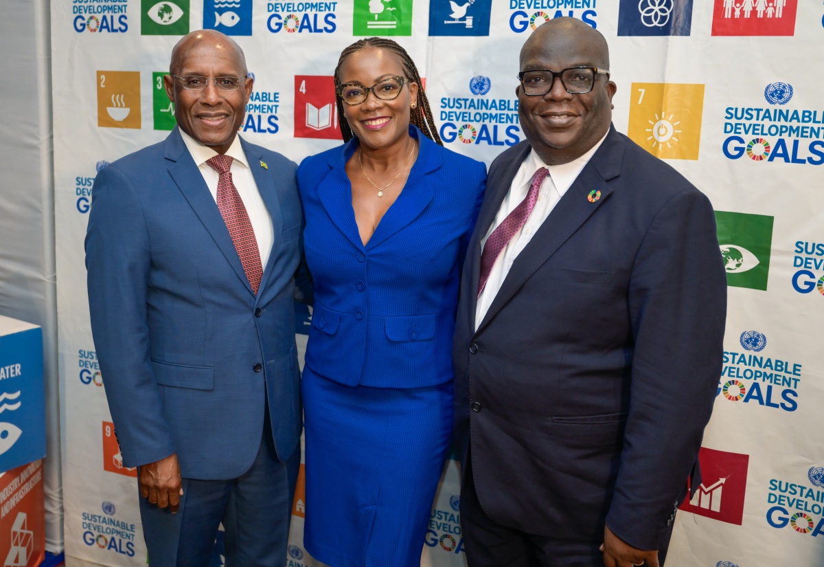 Industry Minister Highlights Strength of Public-Private Partnerships
