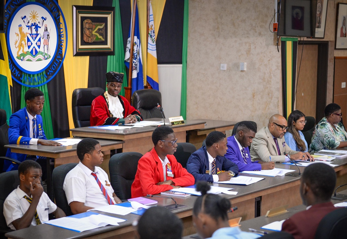 Robust Discussions Mark KSAMC Junior Council Meeting