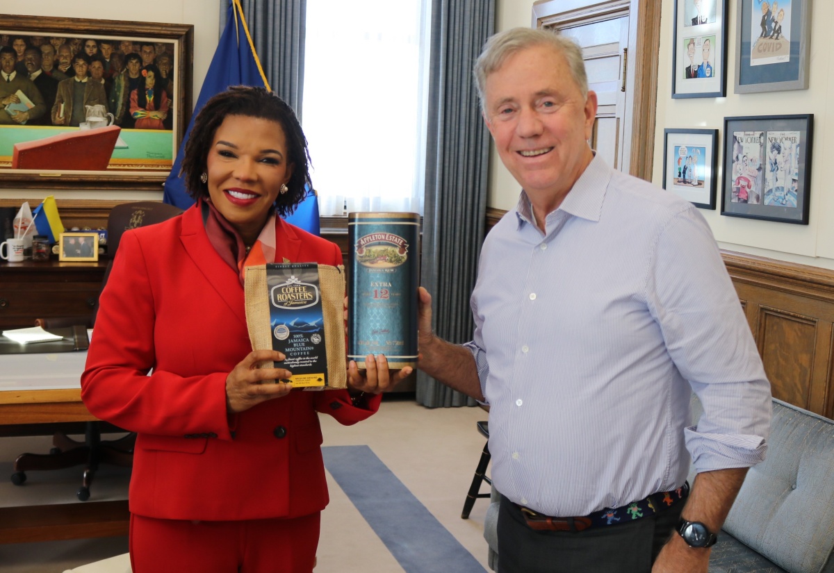 PHOTOS: Ambassador Marks Calls on Governor of Connecticut