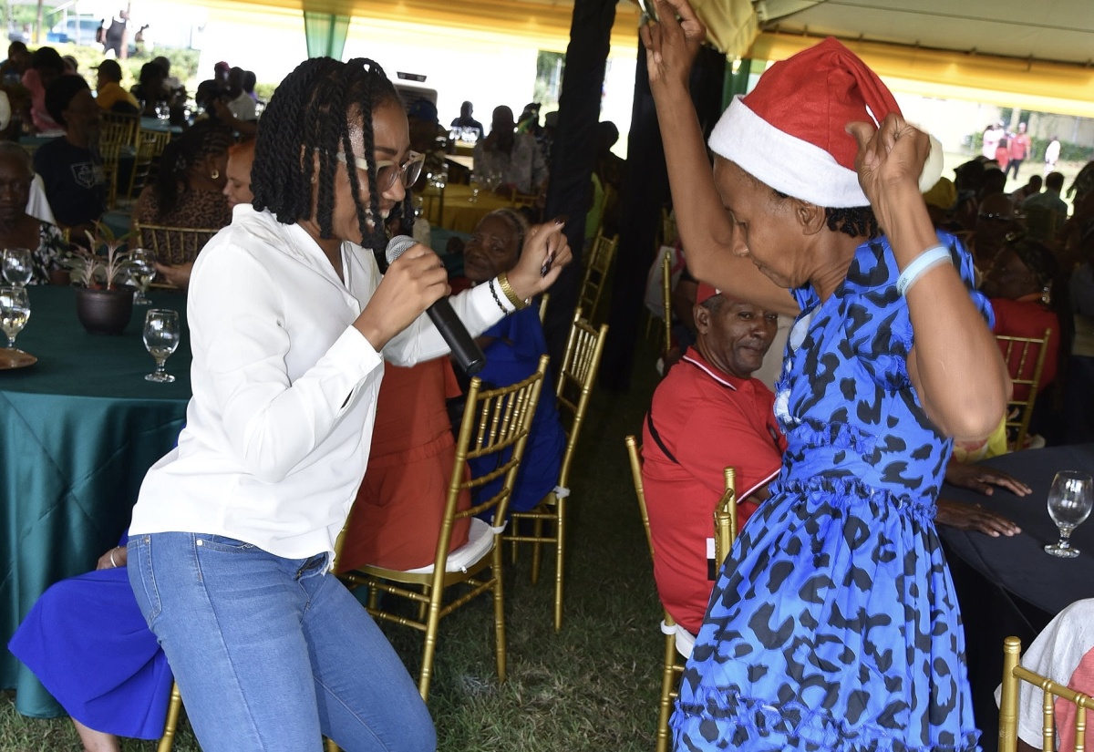 PHOTOS: PM Hosts Treat for Senior Citizens