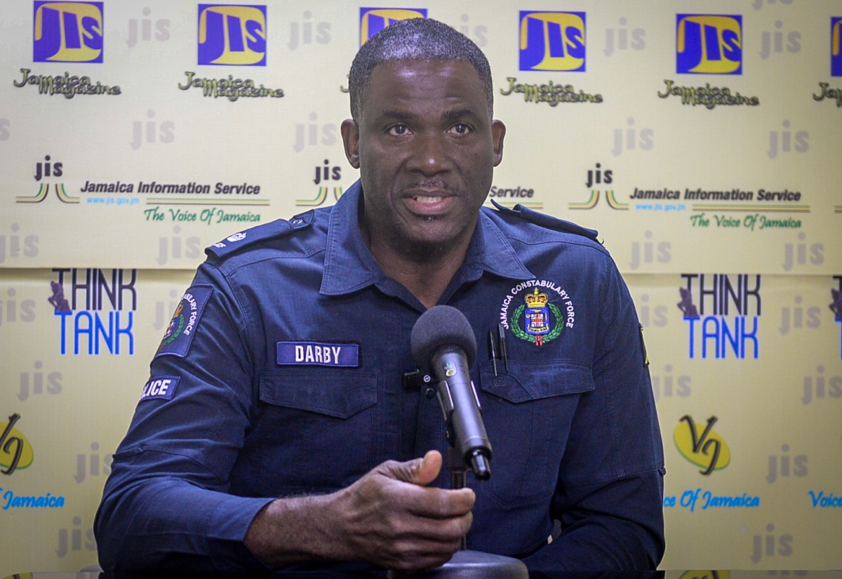 Caption: A member of the Jamaica Constabulary Force’s Public Safety and Traffic Enforcement Branch (PSTEB),  Superintendent Lloyd Darby, speaks at a Jamaica Information Service (JIS) Think Tank, on December 16.

