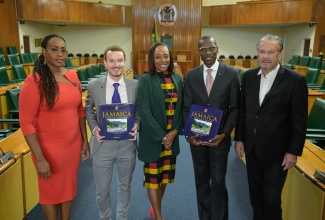 Speaker of the House of Representatives, Most Hon. Juliet Holness (left), shares a photo opportunity with Programmes Manager of the Good Governance Project, Commonwealth Parliamentary Association Headquarters (CPA HQ), Fraser McIntosh (second left); Clerk to the Houses of Parliament, Colleen Lowe (centre); Clerk of the Parliament of Trinidad and Tobago and Branch Secretary of CPA in the country, Brian Caesar (second right); and President of the Senate, Senator the Hon. Thomas Tavares-Finson. Occasion was the CPA Benchmark Self-Assessment Exercise on Monday (January 13) at Gordon House in downtown Kingston. The CPA recommended Benchmarks for Democratic Legislatures provide internationally recognised standards for good governance in parliamentary practices. 

