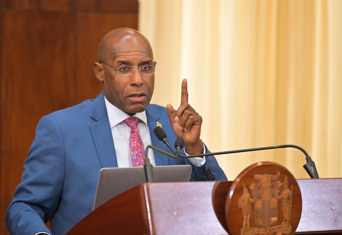 Investment Minister Encourages Banks to Lower Interest Rates