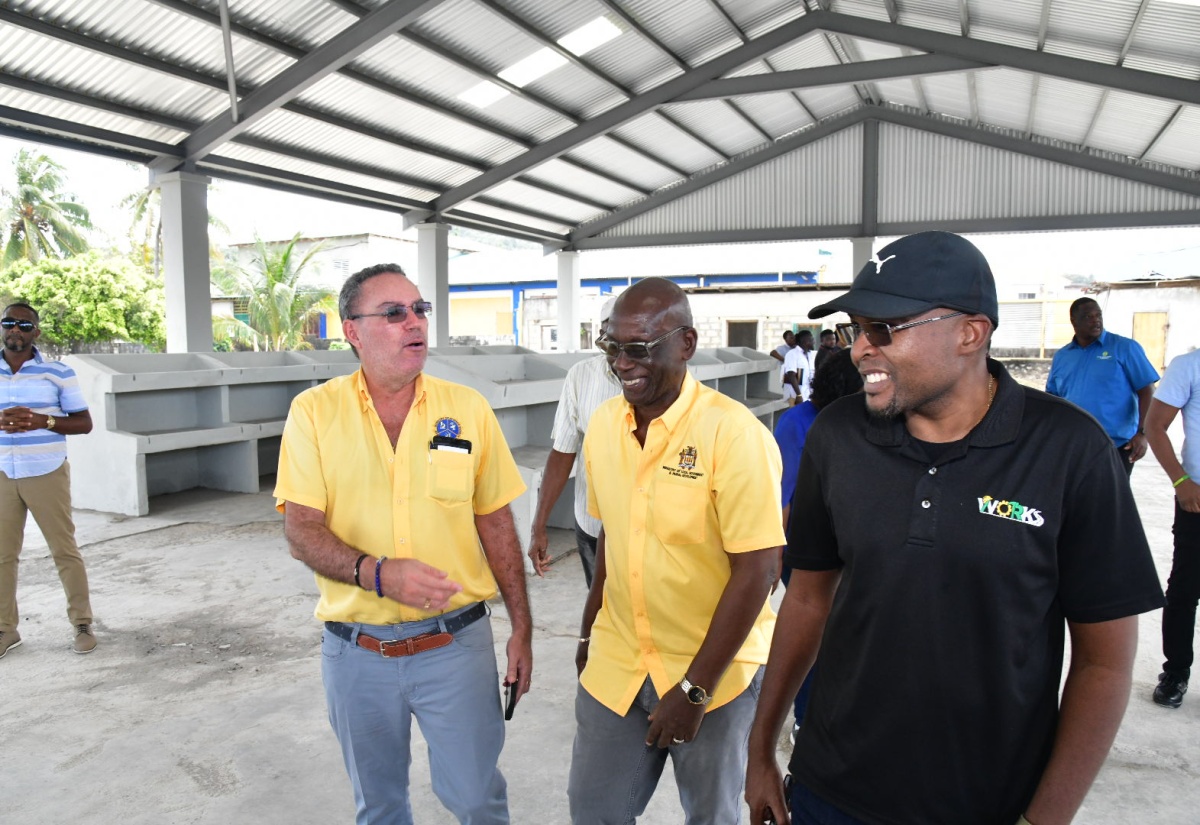 Minister Wants Vendors to Be in New Buff Bay Market by August 6