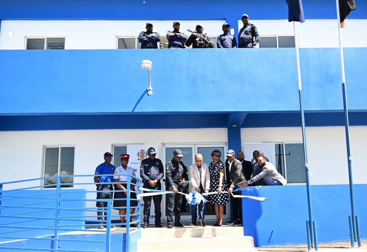 Lacovia Police Station Officially Opened