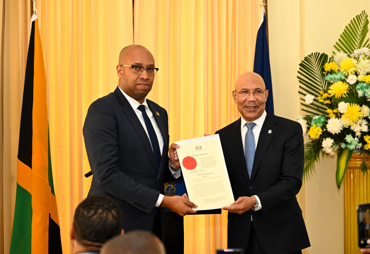 Minister Marks and State Minister Seiveright Sworn In