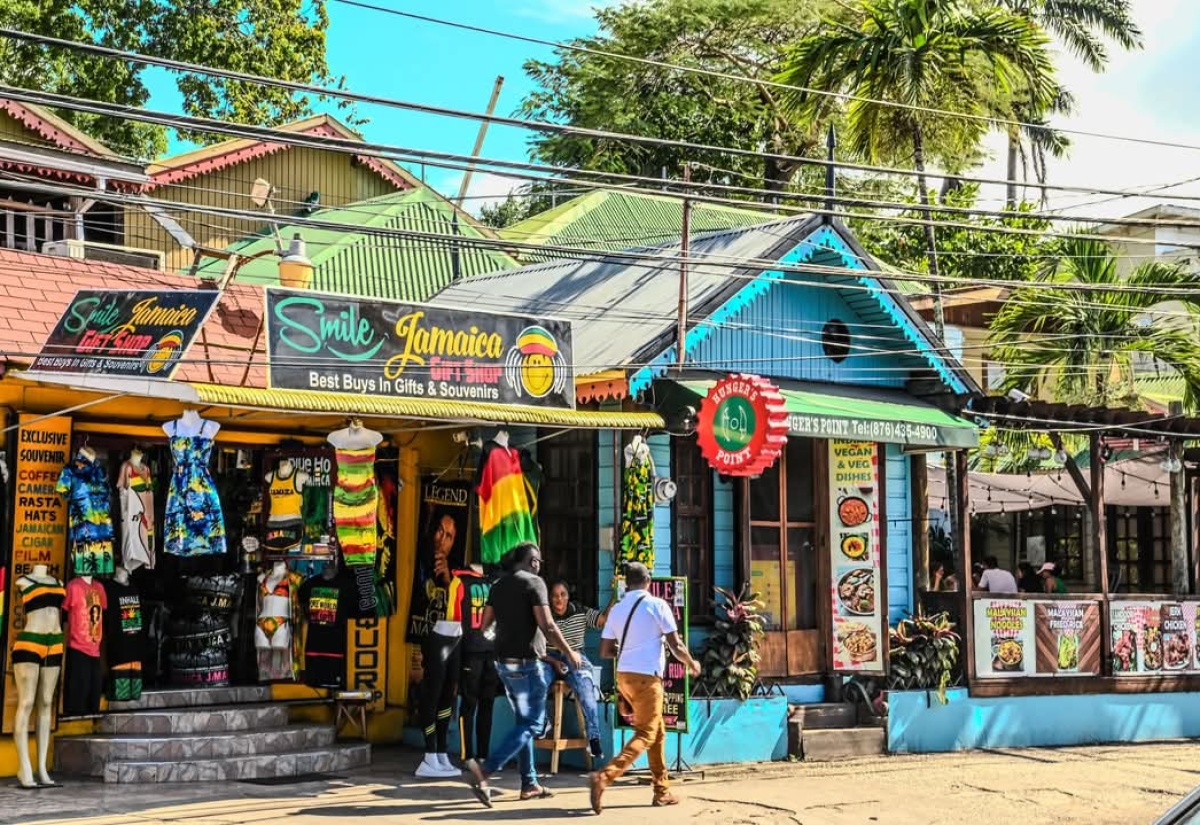 Mobay Celebrates Drop in Crime